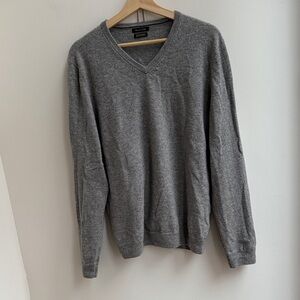 Massimo Dutti Men's Gray V-Neck Sweater